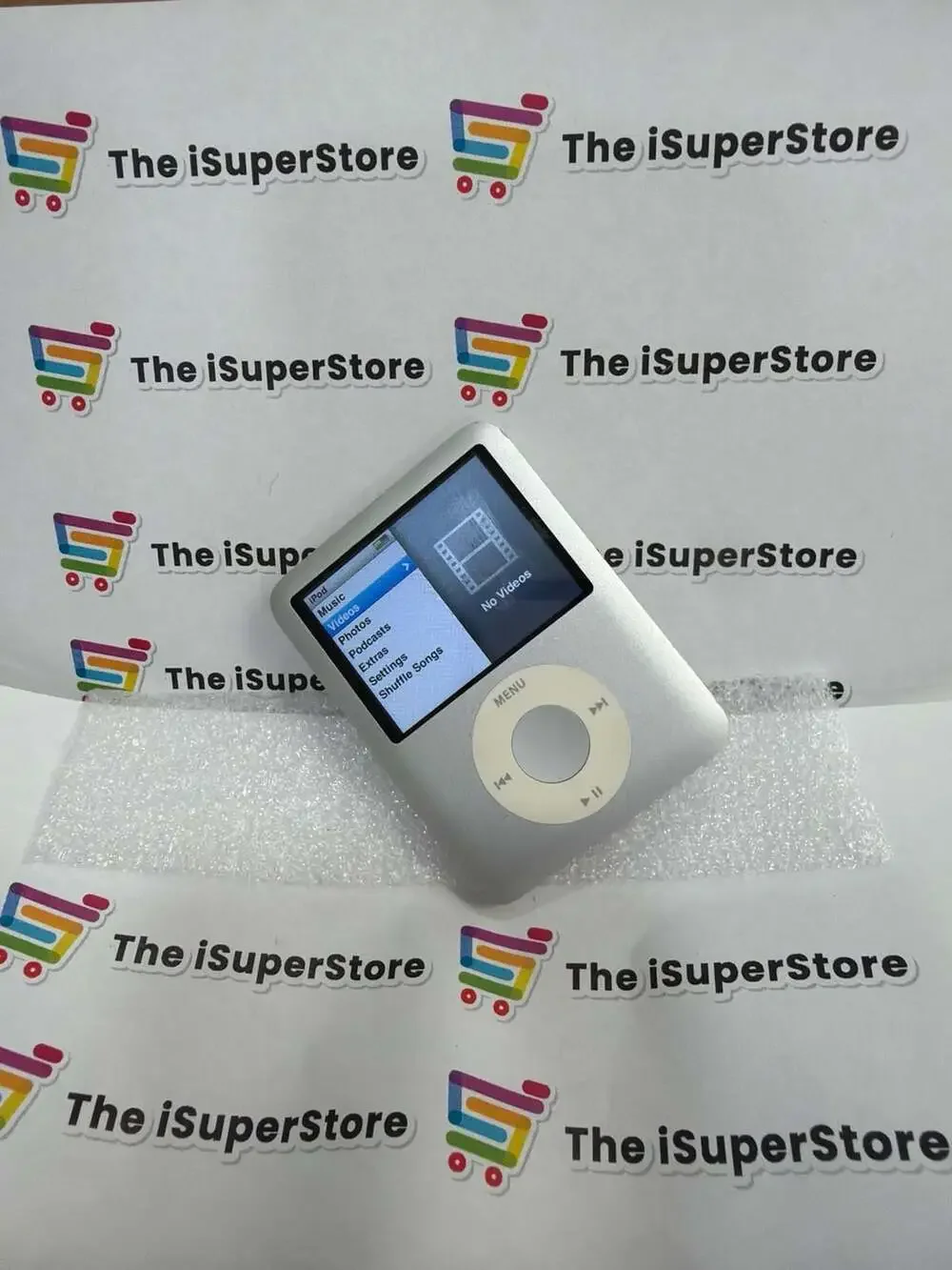 Apple iPod nano 3rd Generation 4GB Silver Bundle+ 1 YR CPS warranty